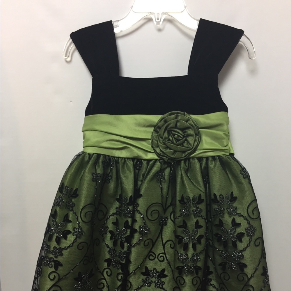 Black & Green Girl’s Holiday Dress